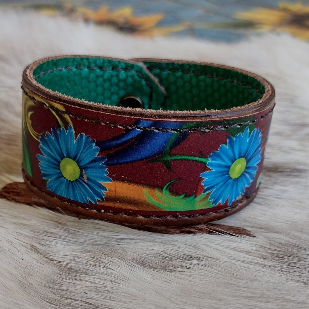 Custom leather bracelet